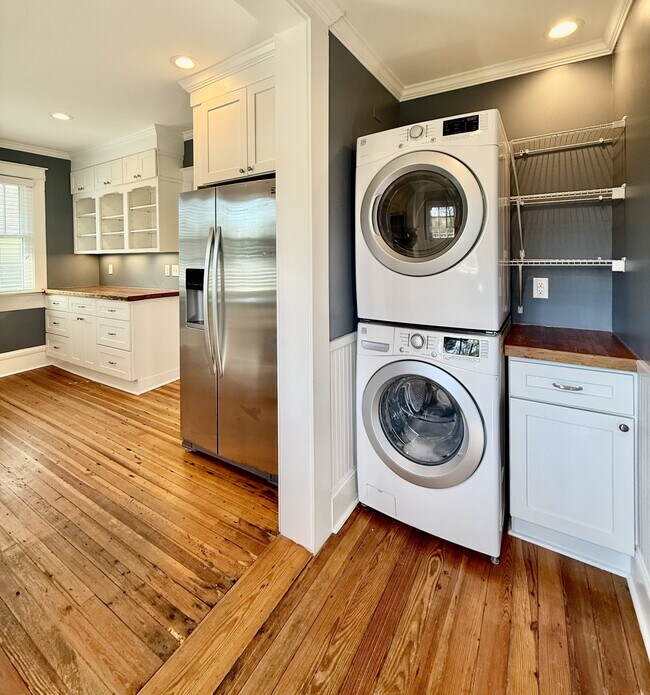 Building Photo - 107 W Geer St