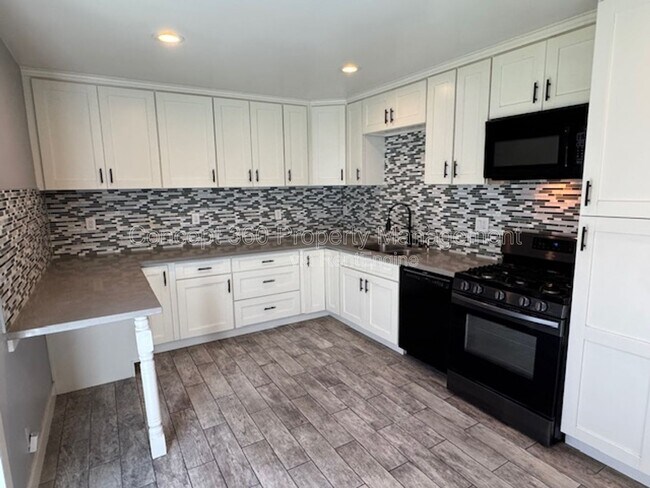 Building Photo - 13646 Verdura Ave