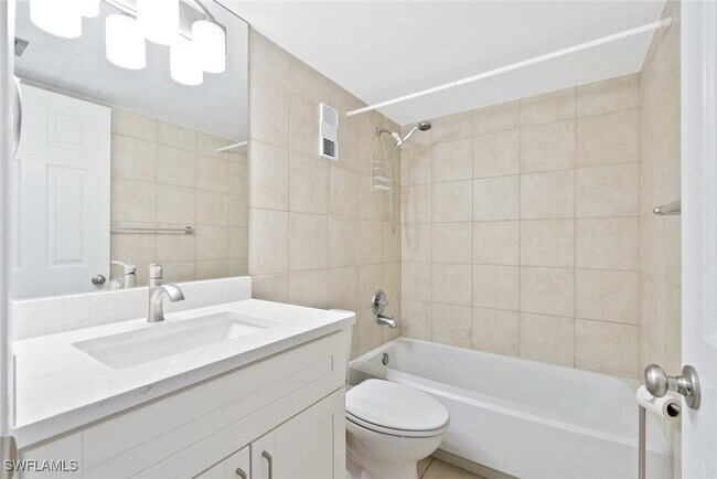 Building Photo - 1508 Mainsail Dr