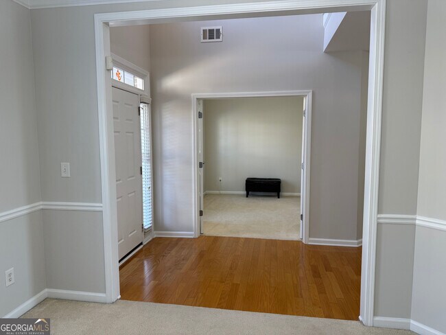 Building Photo - 380 Vine Mountain Way