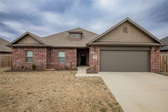 Building Photo - 1025 Kimball Ln