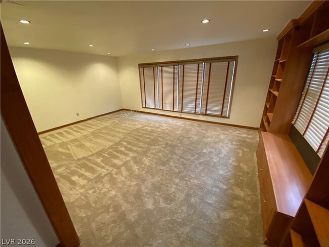 Building Photo - 2901 Burton Ave