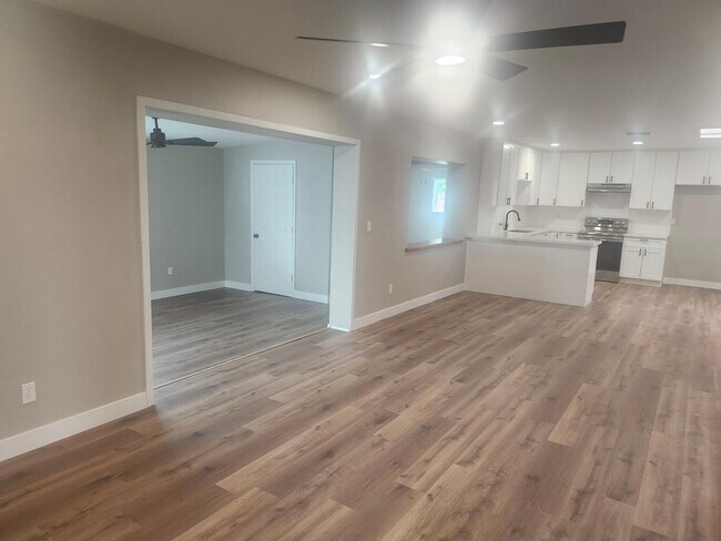 Building Photo - 2267 E Caballero Cir