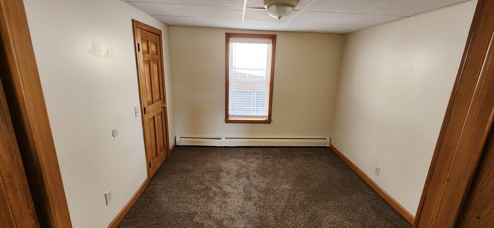 Bedroom - 8 Bond St