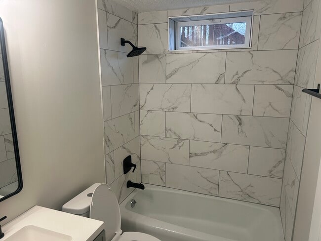 Building Photo - 244 Newport Rd