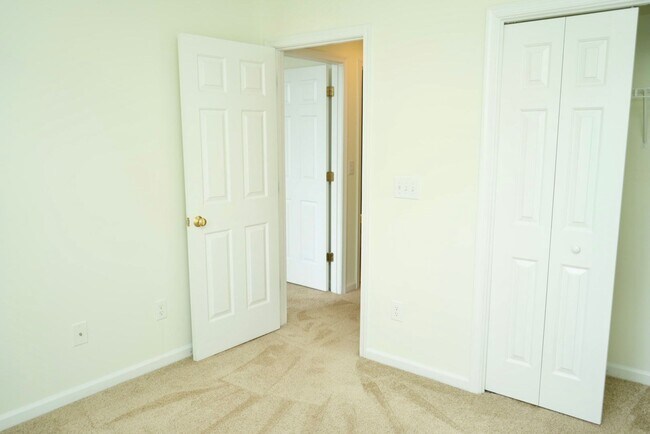 Building Photo - 1119 Somer Chase Ct