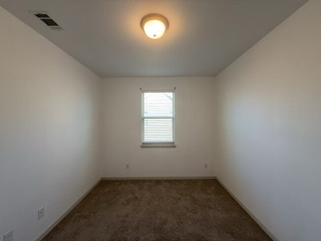 Building Photo - 4027 Snow Goose Trl