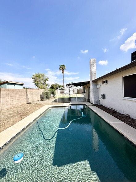 Primary Photo - 17624 N 20th Dr