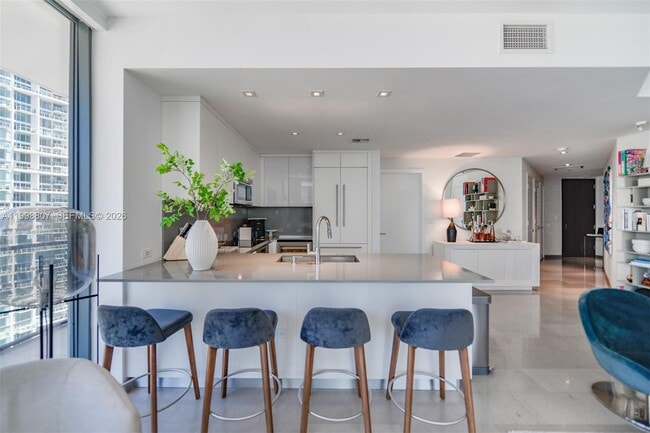 Building Photo - 68 SE 6th St