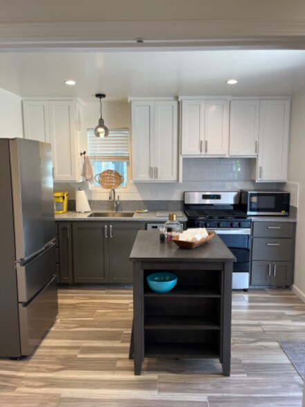 Building Photo - 6891 Pasado Rd