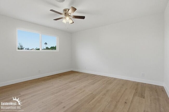 Building Photo - Newly Remodeled 5Bdm 2Ba Home with Huge Patio!