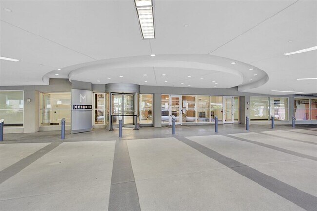 Building Photo - 943 Peachtree St NE