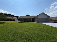 Building Photo - 2811 June Bug Way