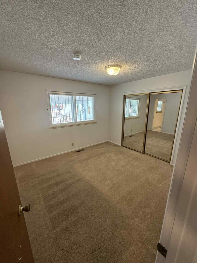 Building Photo - Charming 3-Bedroom, 2-Bathroom Home in Mat...