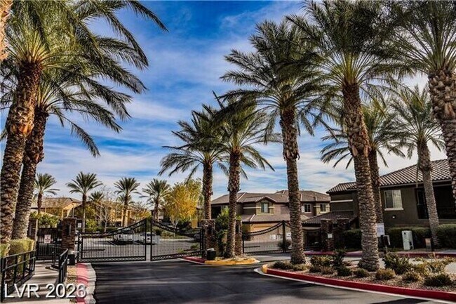 Building Photo - Beautiful townhouse for Rent!
