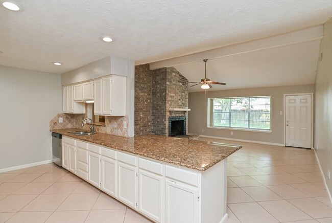 Building Photo - 10019 Overview Dr