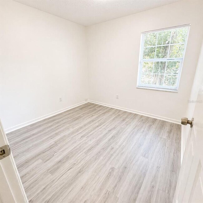 Building Photo - 8305 N Marks St