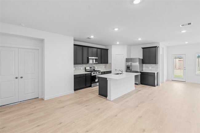 Building Photo - 30618 Wicklow Gdns Dr