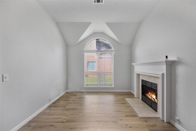 Building Photo - 19134 Milloak Dr