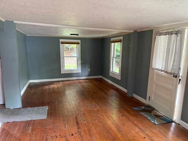 Building Photo - 150 Smith St