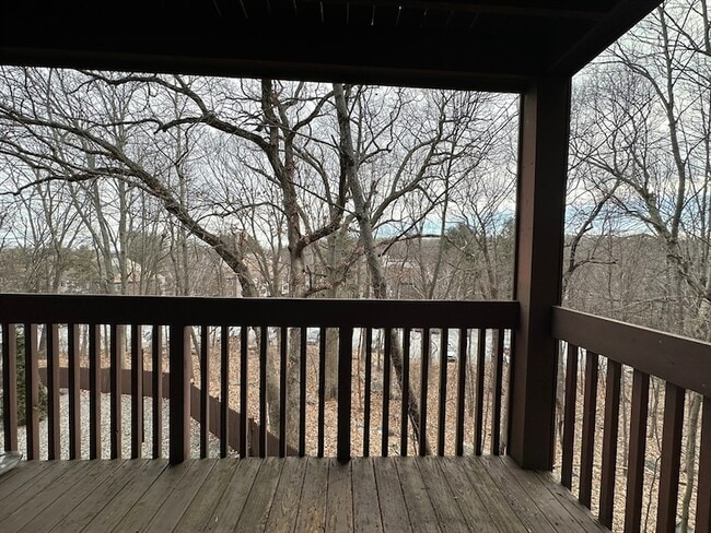 Building Photo - 340 Sunderland Rd