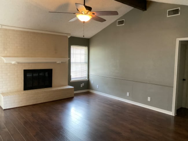 Building Photo - 4915 Rock Point St