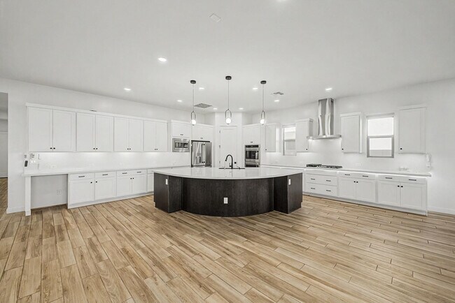 Building Photo - 1277 E Tonto Dr