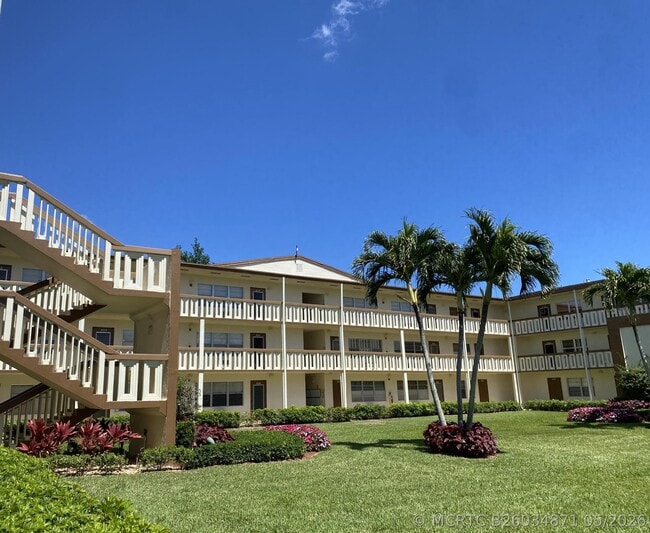 Building Photo - 256 Mansfield G