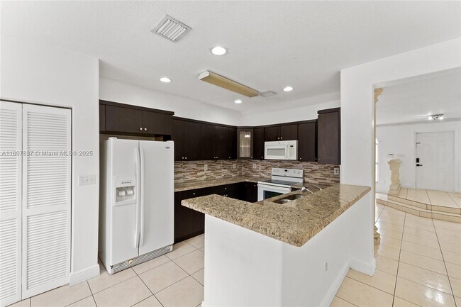 Building Photo - 10819 NW 51st Ln