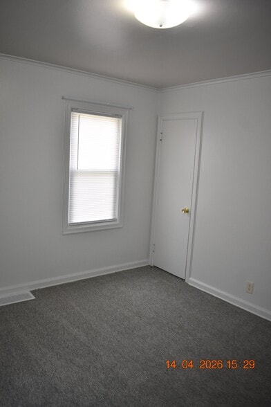 Building Photo - 5705 Fontenelle Blvd