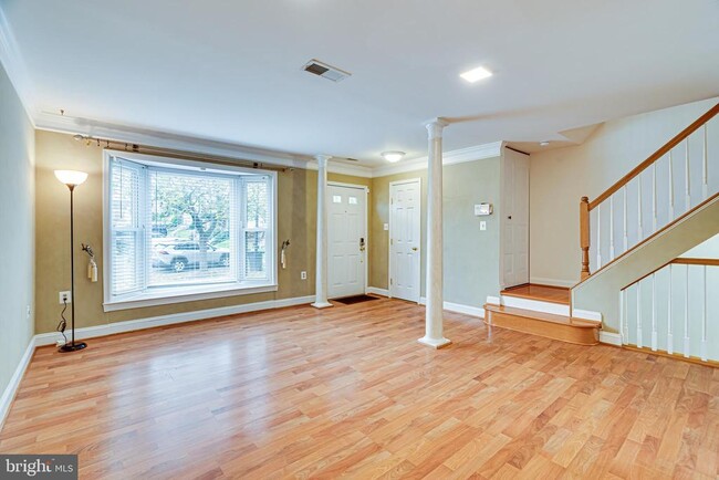 Building Photo - 5708 Heritage Crossing Ct
