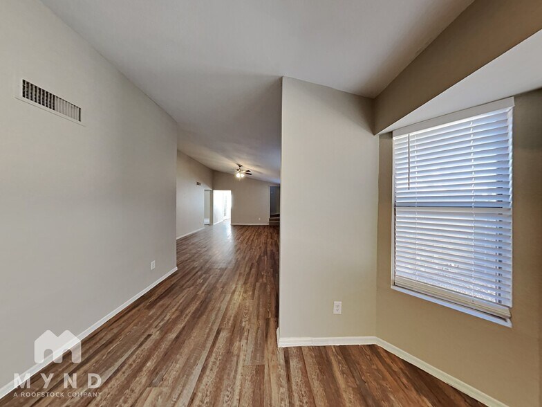 Building Photo - 19826 N 46th Dr