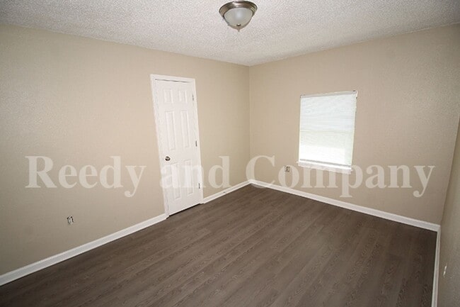 Building Photo - 4780 Hillbrook Rd