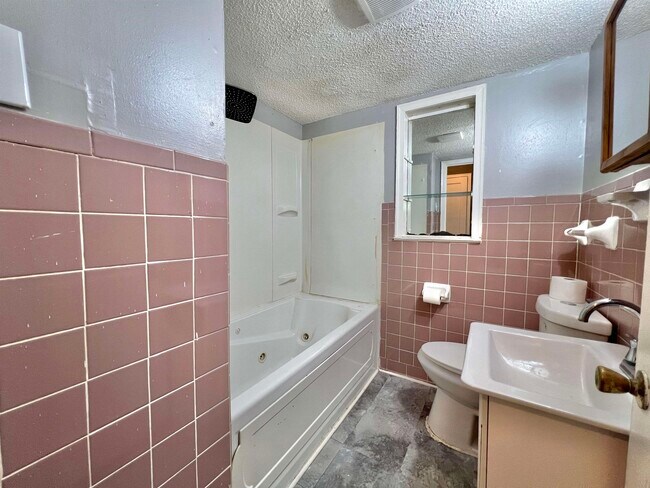 Building Photo - 4045 MICHAEL Dr