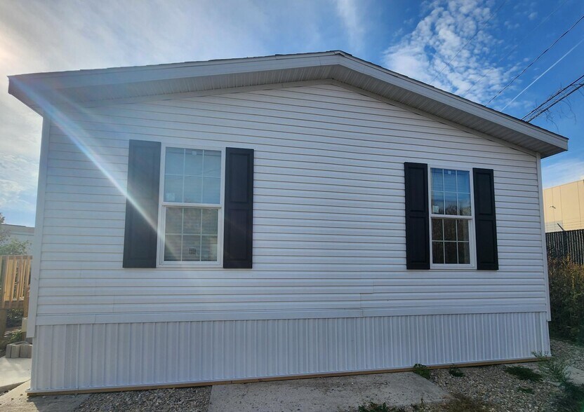 Building Photo - 10610 State Rte 762