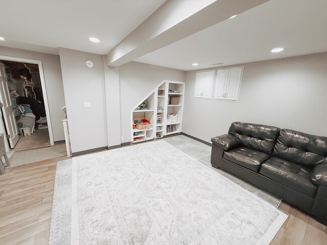 Building Photo - 1580 Birmingham Ln