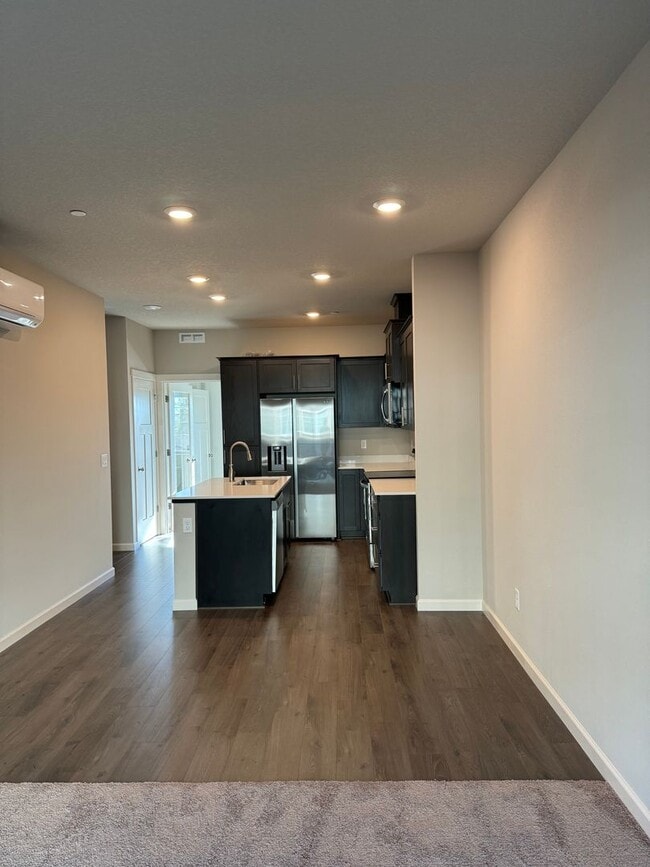 Building Photo - Townhome in Eagle Landing Neighborhood of ...