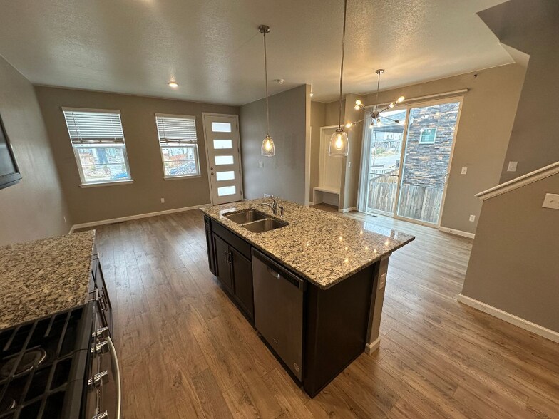 Building Photo - 21772 E 8th Ave