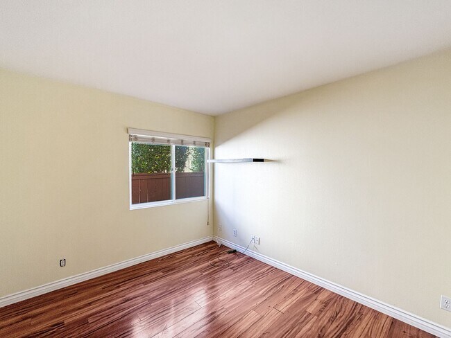 Building Photo - Bright & Spacious 4B/3BA Scripps Ranch Home - New AC, Hardwood Floors, Backyard!