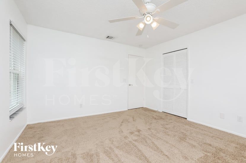 Building Photo - 2673 Debany Rd