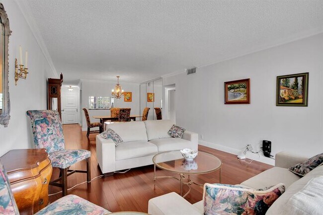 Building Photo - 2002 Granada Dr