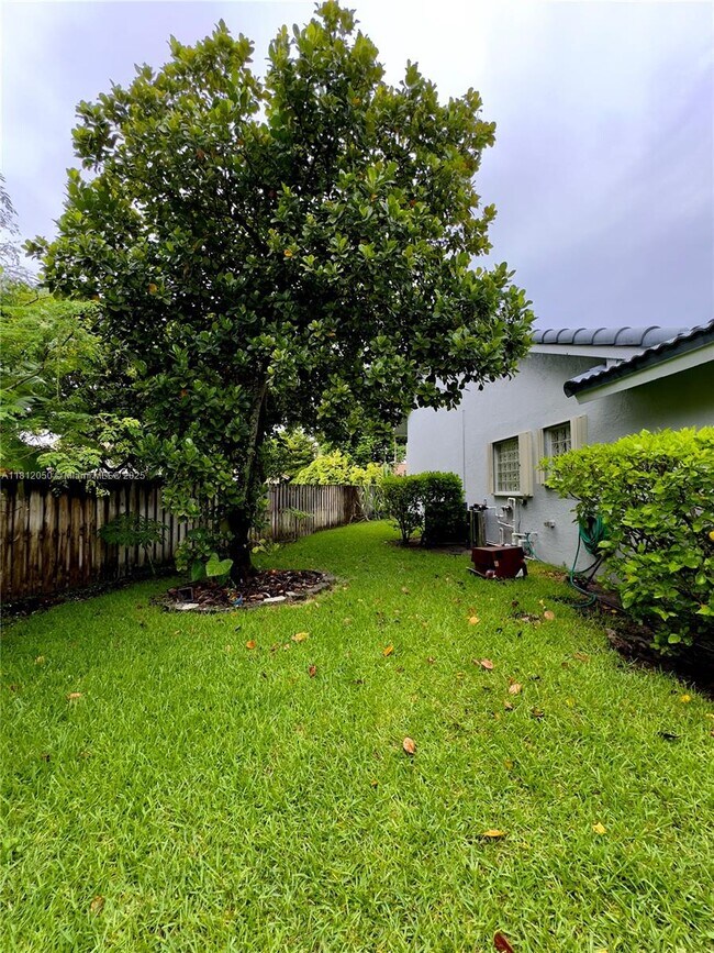 Building Photo - 5136 NW 99th Way
