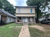 Building Photo - 426 Merrick St