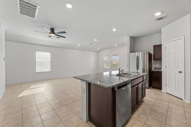 Building Photo - 141 Hammond Ct