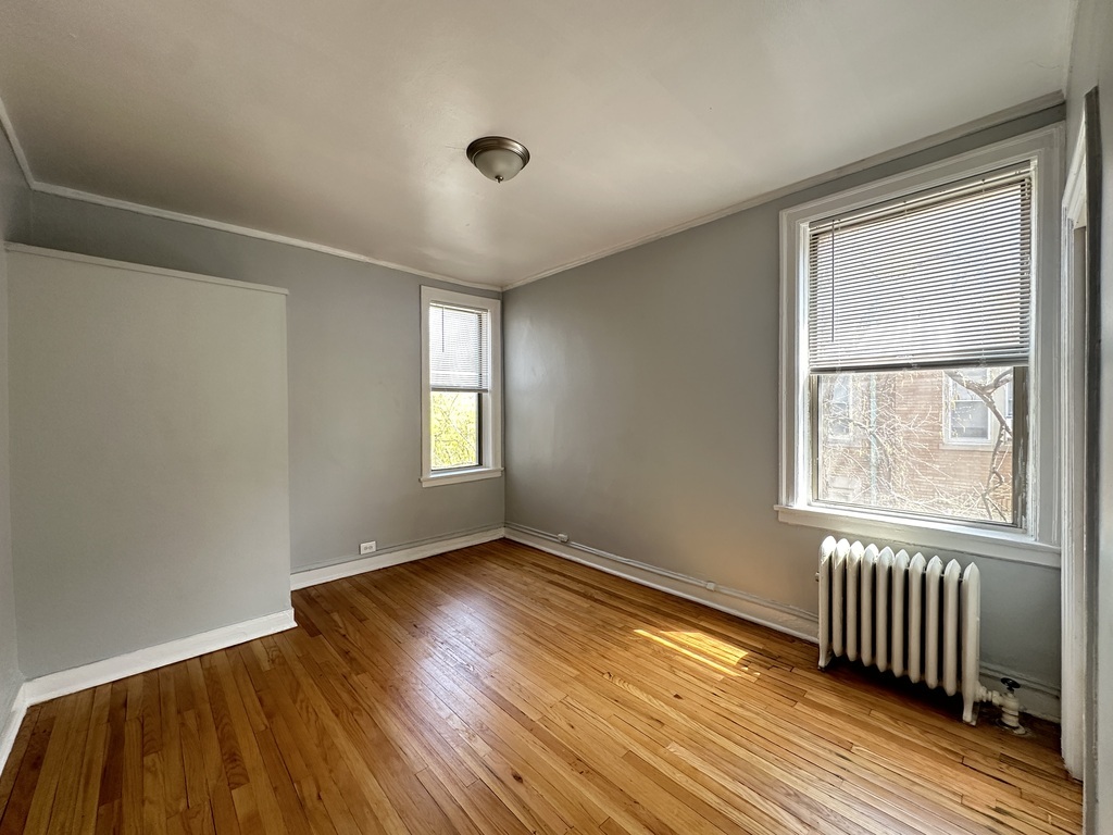 Building Photo - 1361 W Estes Ave