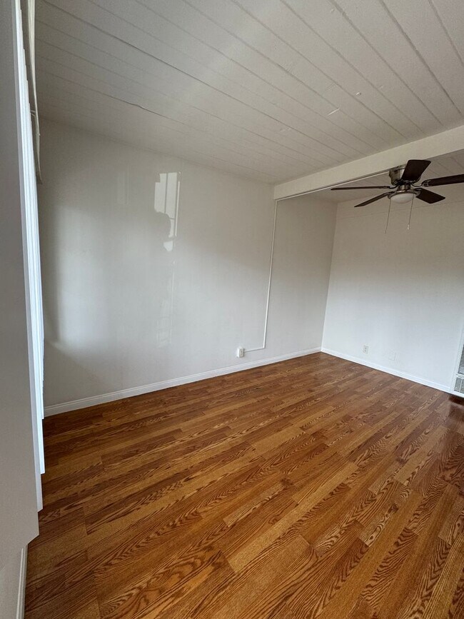Primary Photo - Comfortable 1-Bedroom in Gardena with Park...