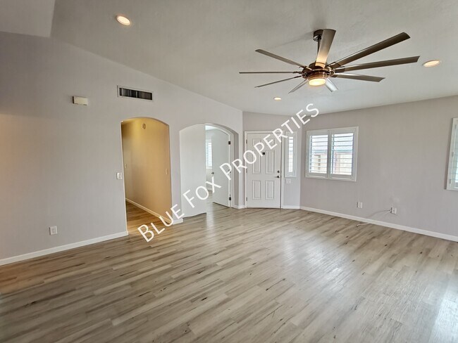Building Photo - 8854 E Citrus Tree Dr
