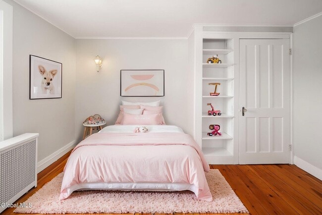 Building Photo - 232 Main St