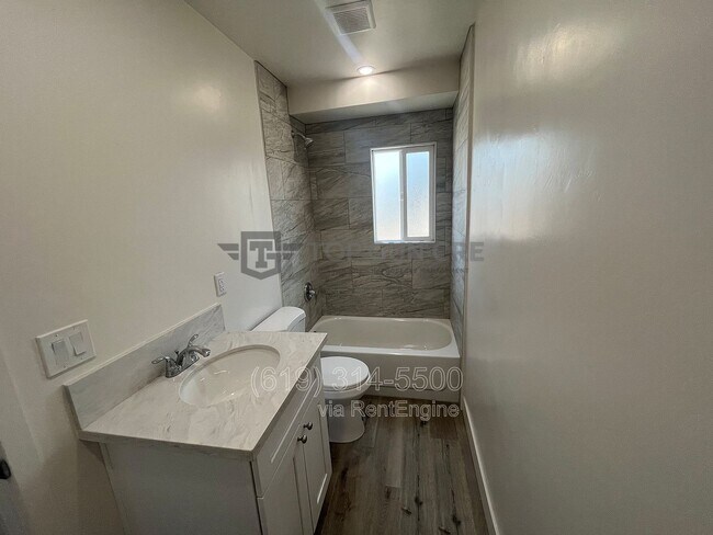 Building Photo - 147 W Calle Primera