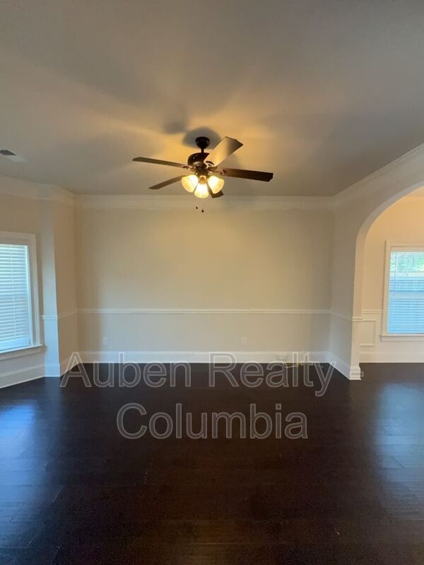 Building Photo - 510 Meadow Grass Ln